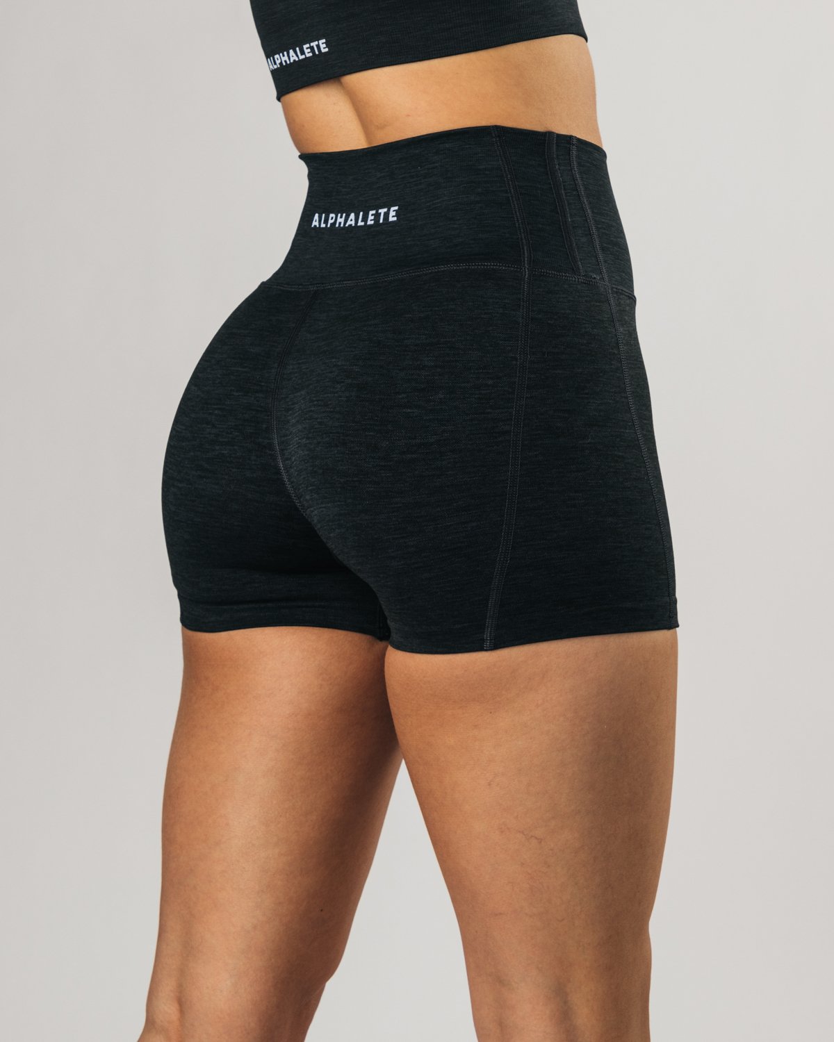 SEAMLESS SHORTS